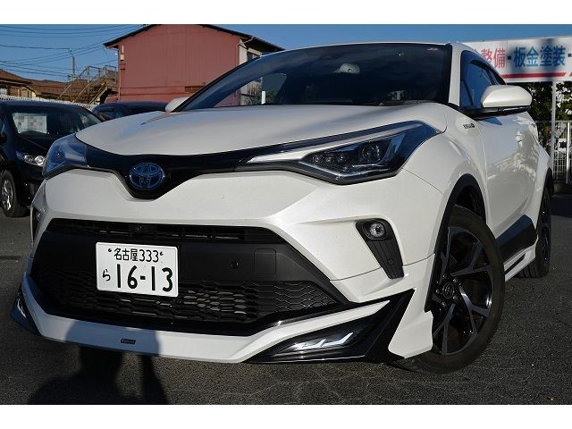 Toyota C-HR 2020-08 195513-3