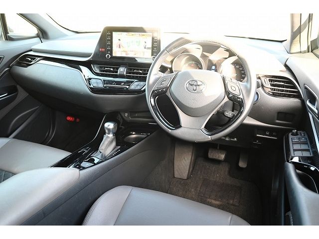 Toyota C-HR 2020-08 195513-1