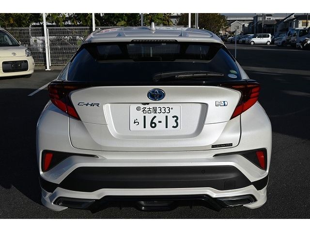 Toyota C-HR 2020-08 195513-6