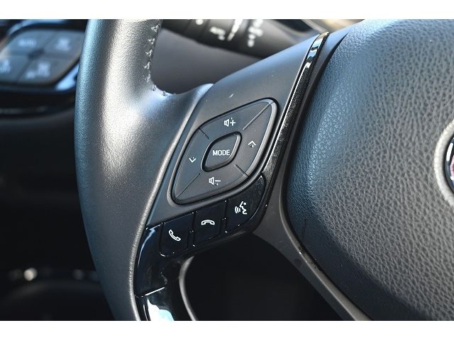 Toyota C-HR 2020-08 195513-22