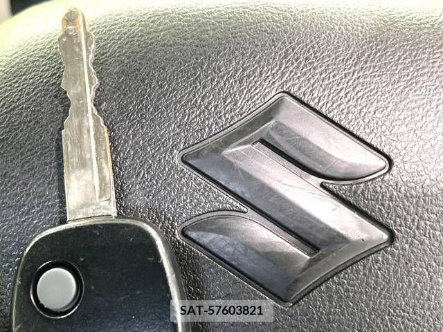 Suzuki ALTO 2019-06 381355-5