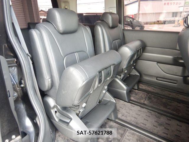 Honda e 2012-05 349712-18