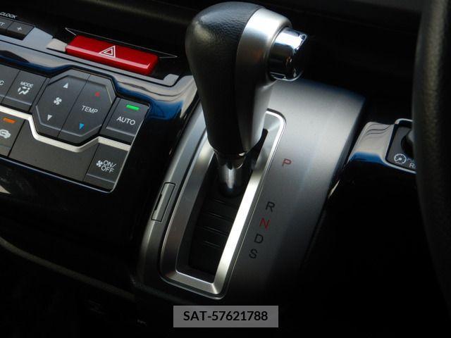 Honda e 2012-05 349712-12