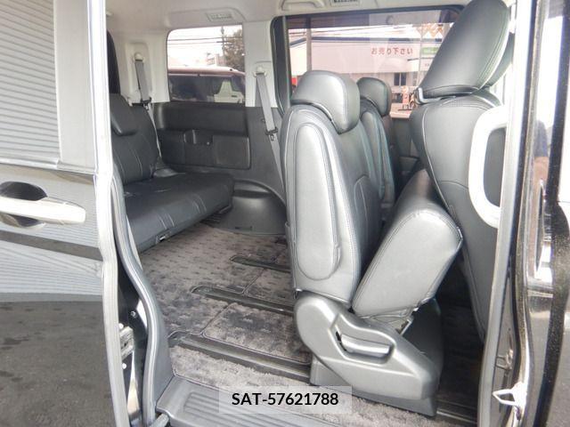 Honda e 2012-05 349712-19