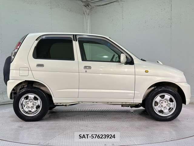 Daihatsu TERIOS KID 2011-05 306068-7