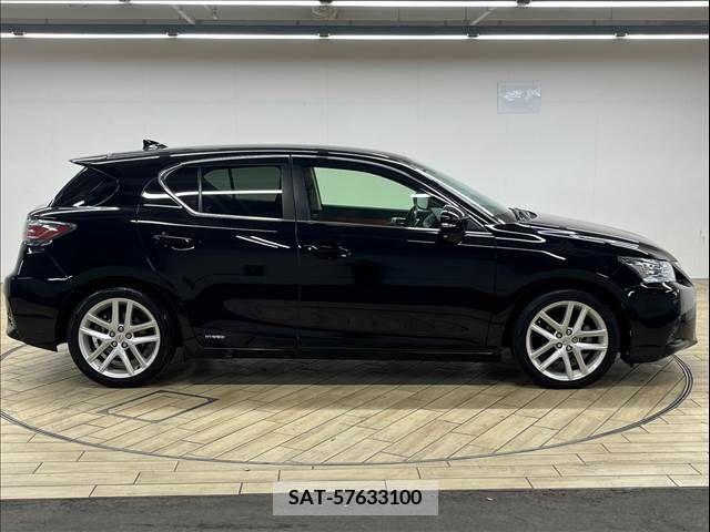 Lexus CT 2016-01 211189-17