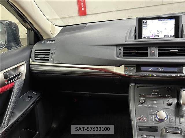 Lexus CT 2016-01 211189-11