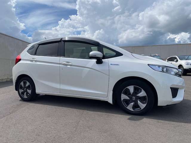 Honda FIT HYBRID 2017-02 183342-11