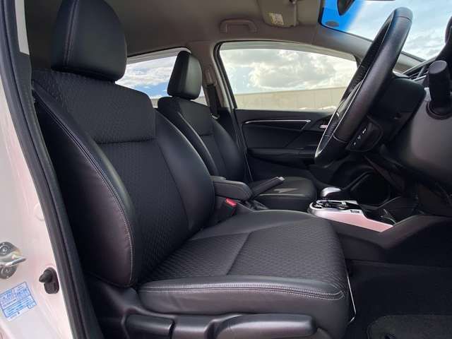 Honda FIT HYBRID 2017-02 183342-13