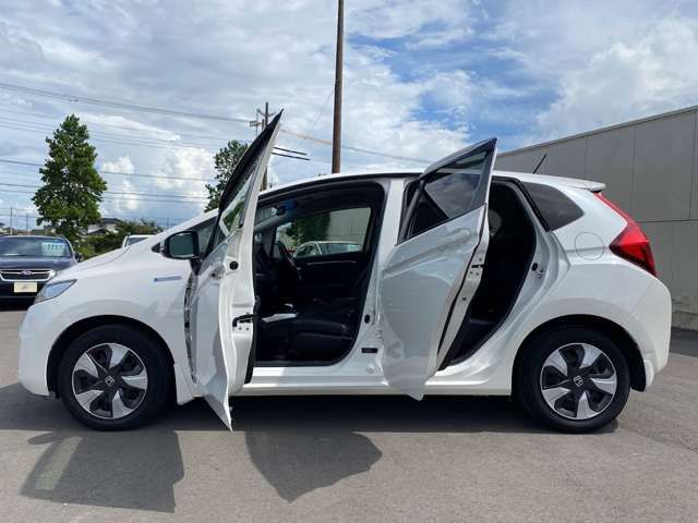 Honda FIT HYBRID 2017-02 183342-5