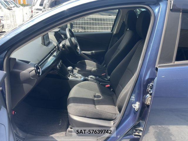 Mazda DEMIO 2017-03 301894-7