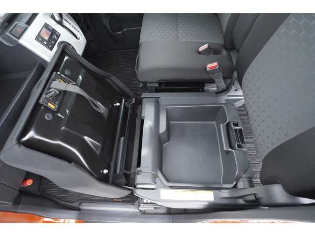 Daihatsu WAKE 2015-06 21234-14