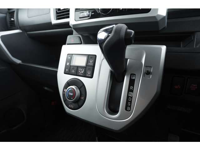 Daihatsu WAKE 2015-06 21234-10