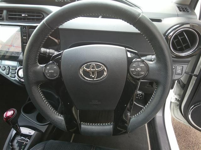 Toyota AQUA 2016-09 188482-12