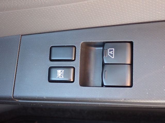 Nissan AD VAN 2016-09 11828-4