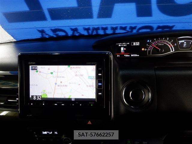 Honda N BOX CUSTOM 2018-01 256729-11