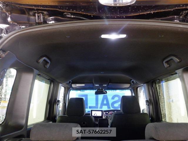 Honda N BOX CUSTOM 2018-01 256729-7