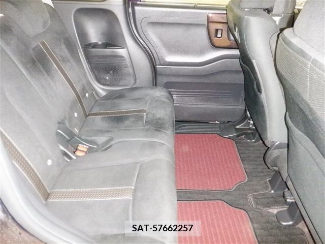 Honda N BOX CUSTOM 2018-01 256729-6