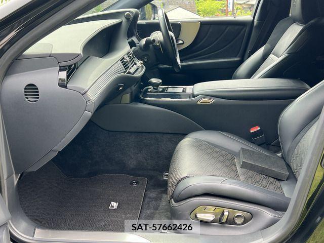 Lexus LS 2018-01 204798-13