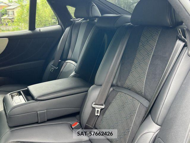Lexus LS 2018-01 204798-14