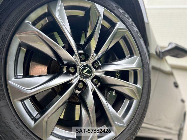 Lexus LS 2018-01 204798-20