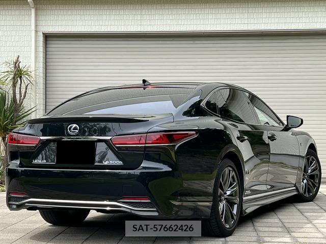 Lexus LS 2018-01 204798-1
