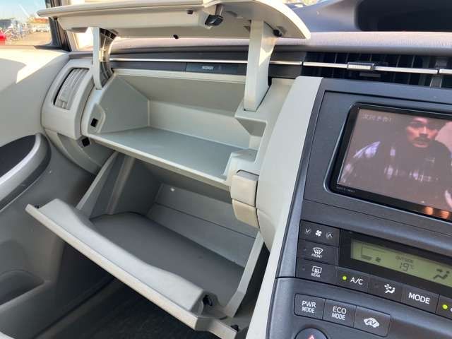 Toyota PRIUS 2011-10 14177-19