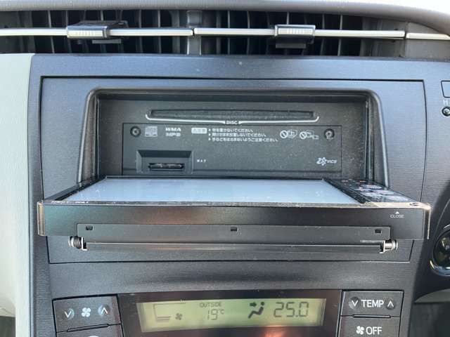Toyota PRIUS 2011-10 14177-17