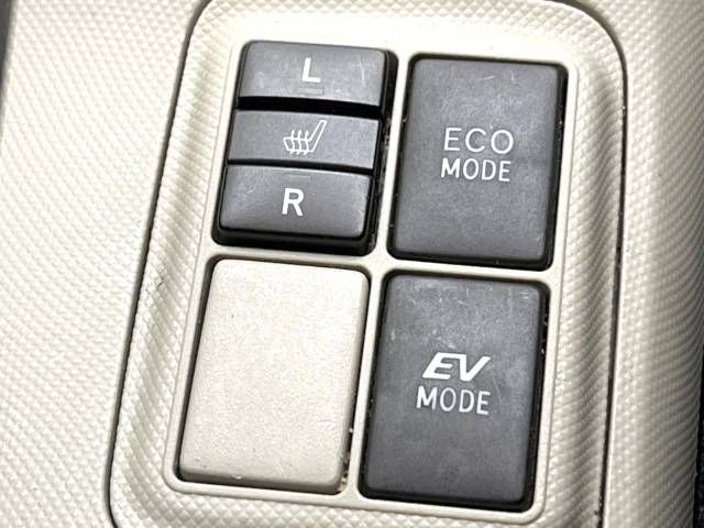 Toyota AQUA 2013-02 20060-4