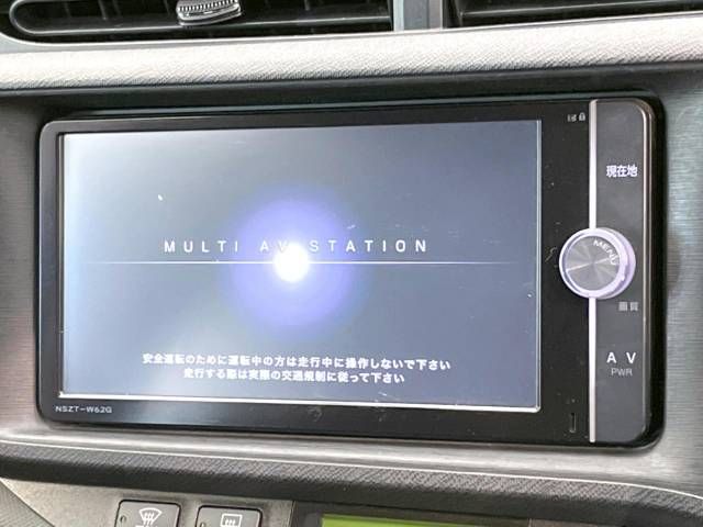 Toyota AQUA 2013-02 20060-2