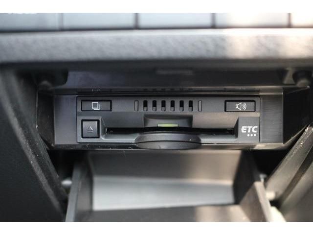 Toyota CAMRY HYBRID 2019-05 5995-3