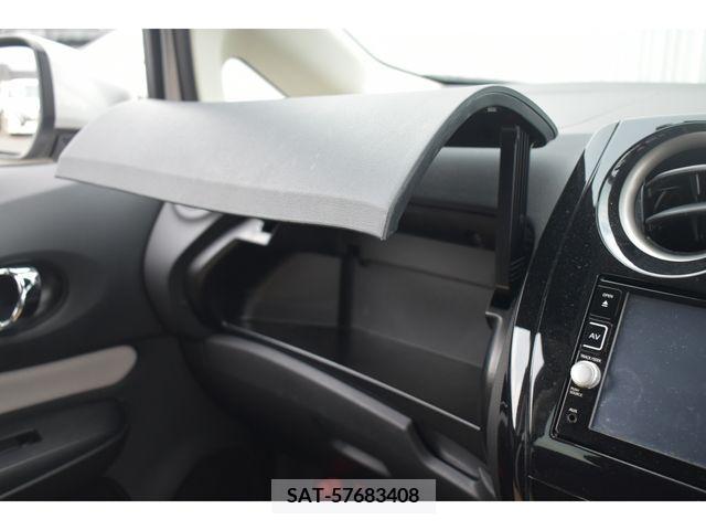 Nissan NOTE 2017-06 365438-6