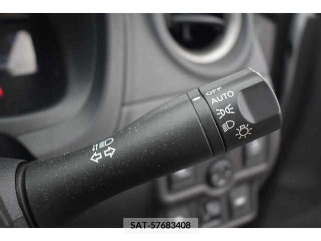 Nissan NOTE 2017-06 365438-12