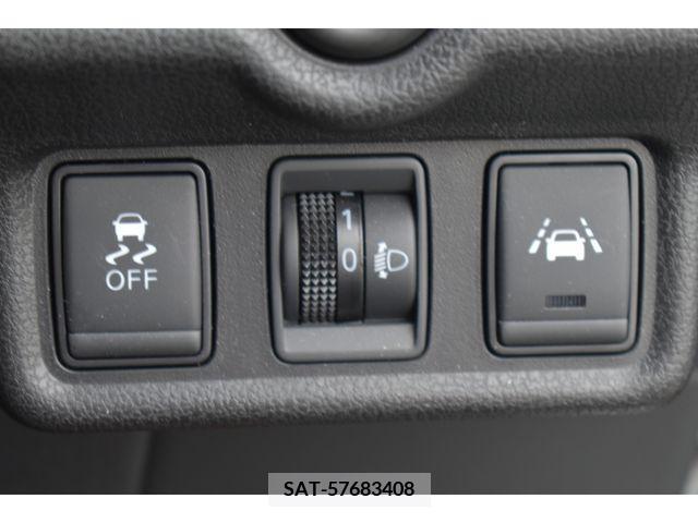 Nissan NOTE 2017-06 365438-10