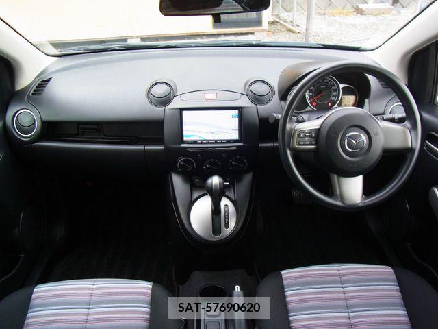 Mazda DEMIO 2013-11 267513-1