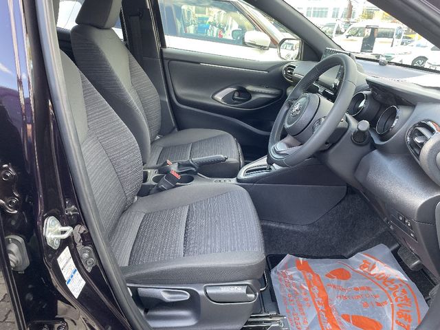 Toyota YARIS 2020-09 180497-4
