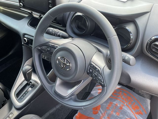 Toyota YARIS 2020-09 180497-8