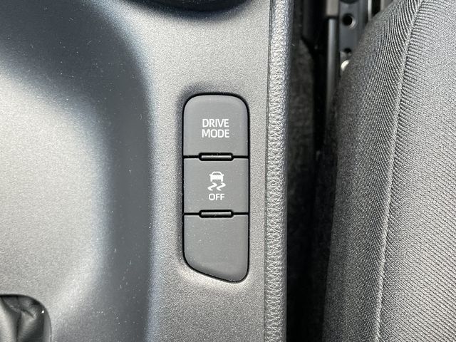 Toyota YARIS 2020-09 180497-14