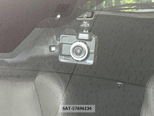 Toyota C-HR 2017-10 323013-5