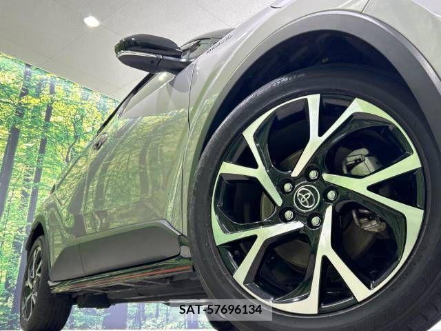 Toyota C-HR 2017-10 323013-12