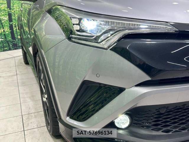 Toyota C-HR 2017-10 323013-11