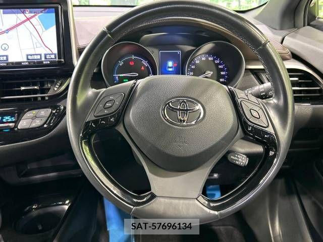 Toyota C-HR 2017-10 323013-10