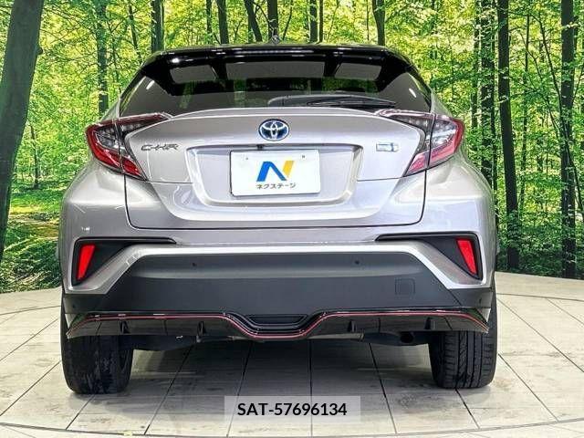 Toyota C-HR 2017-10 323013-14