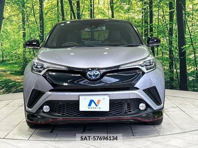 Toyota C-HR 2017-10 323013-13