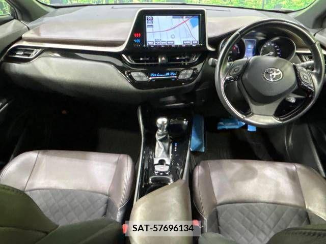 Toyota C-HR 2017-10 323013-1