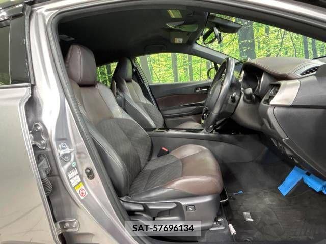 Toyota C-HR 2017-10 323013-8