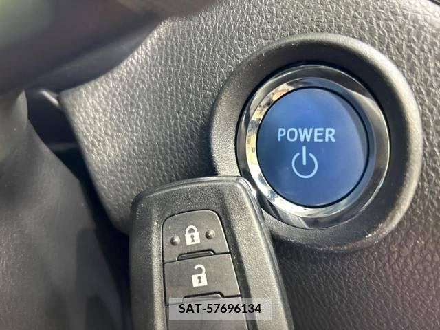 Toyota C-HR 2017-10 323013-7