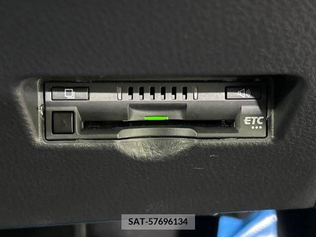 Toyota C-HR 2017-10 323013-6