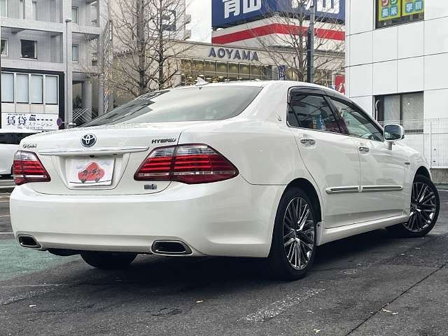 Toyota CROWN SEDAN 2011-11 182434-2