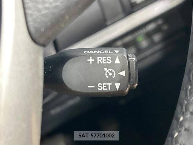 Toyota VOXY 2021-04 370449-6